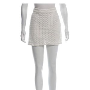 Frame crochet mini skirt